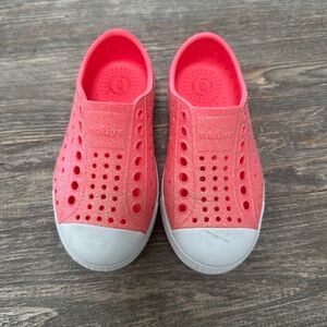 Size 8 Glitter Pink Natives